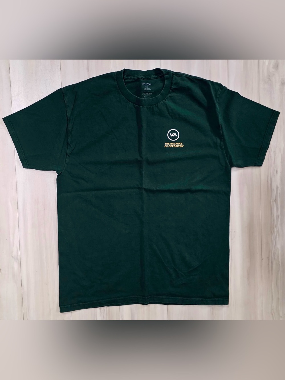 RVCA Men's Green Logo Short Sleeve T-Shirt L